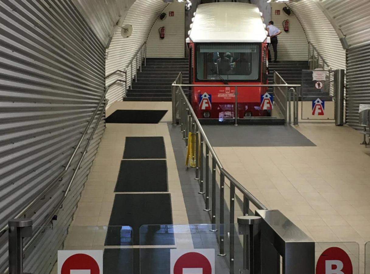 Апартаменти Calida Vivienda Turistica Centrica Junto Al Funicular Y Metro Більбао Екстер'єр фото